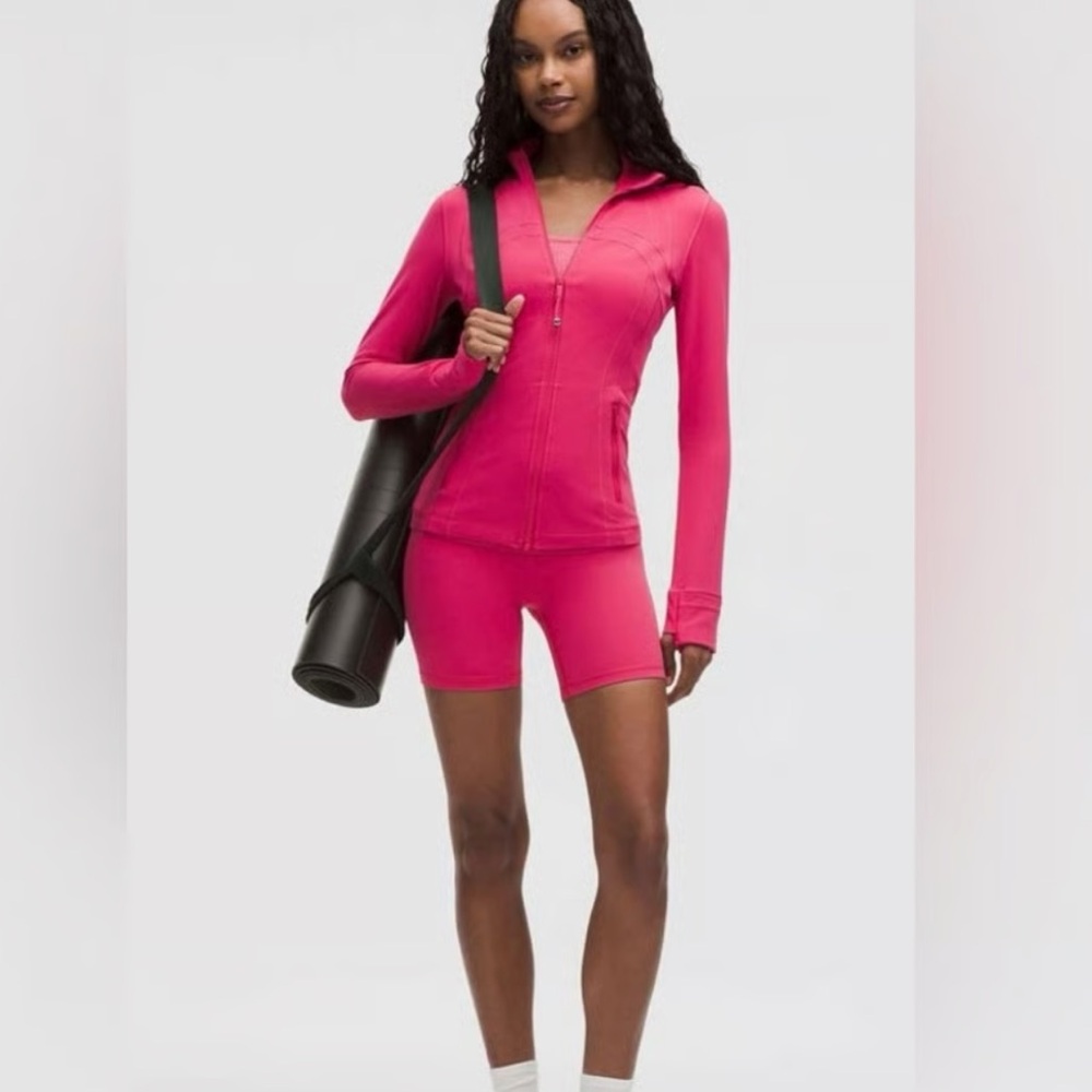 Lululemon Raspberry Coulis define jacket bulk - Picture 3 of 3